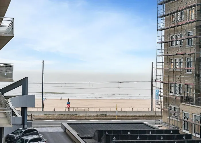 Penthouse With Spacious Terrace & Sea View *