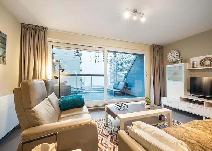 Penthouse With Spacious Terrace & Sea View