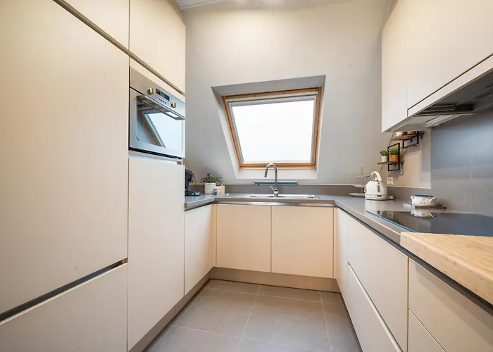 公寓 Penthouse With Spacious Terrace & Sea View *